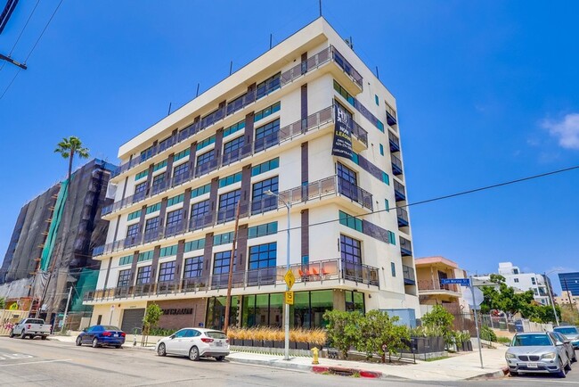 Building Photo - Stunning 2 Story Modern Lofts in Koreatown - 6 Weeks Free Move In Special!