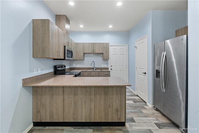 Building Photo - 13 Teague Ave