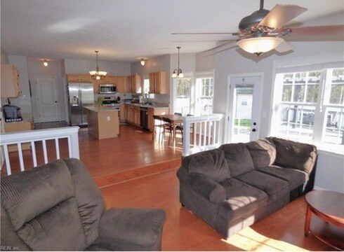 Building Photo - 2601 Springhaven Dr