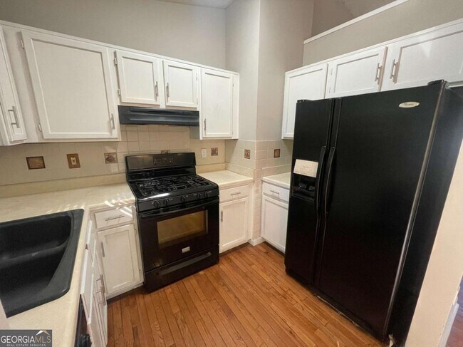 Building Photo - 3015 Cascade Manor Dr