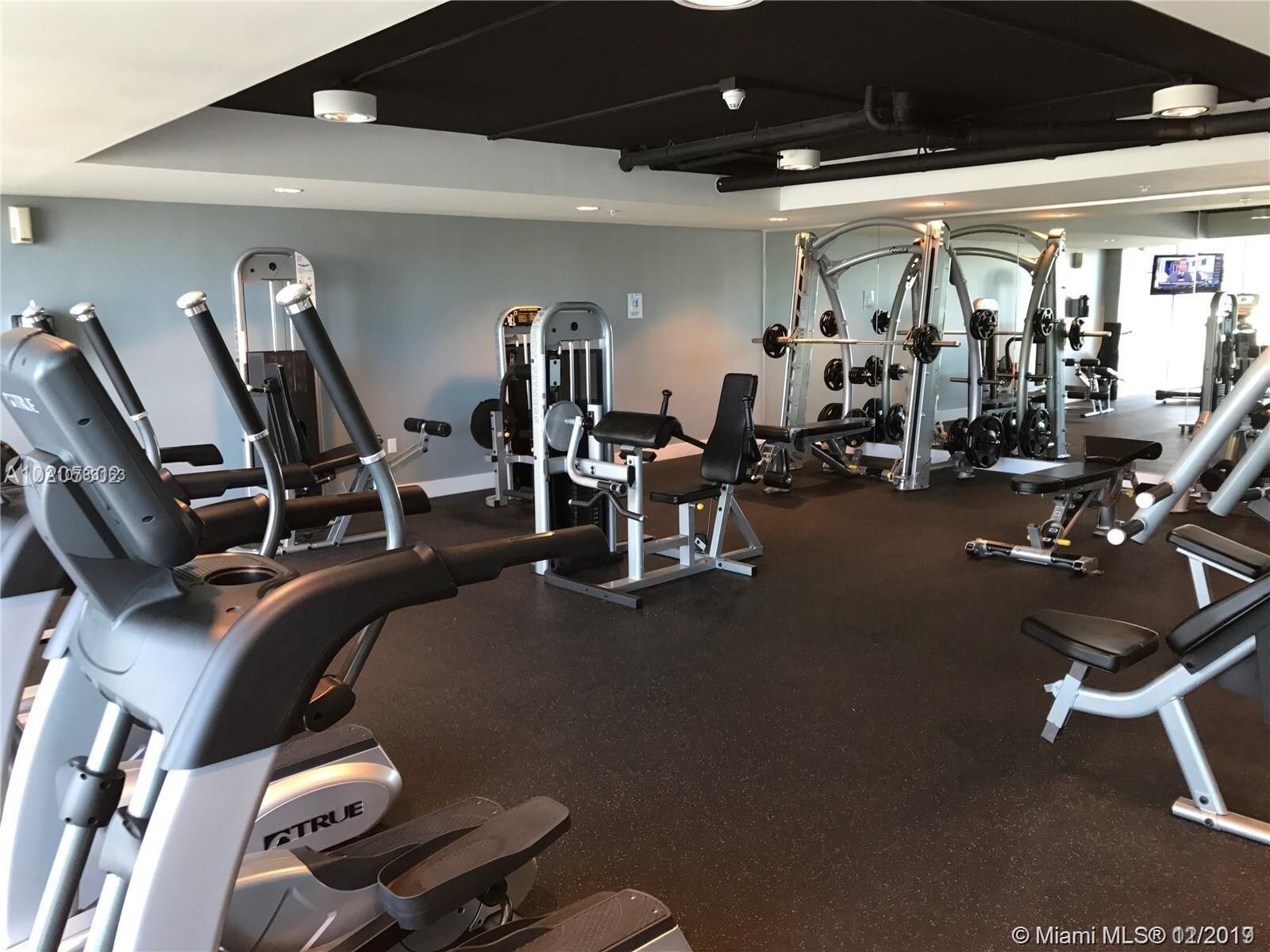 Building Photo - 1871 NW S River Dr