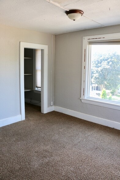 Bedroom - 303 W Pleasant St