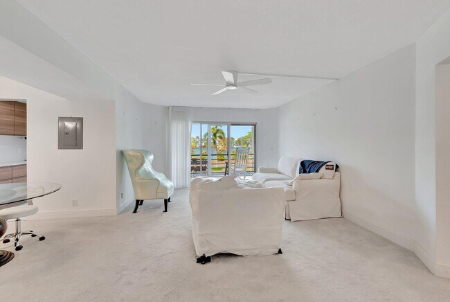 Building Photo - 3590 Via Poinciana