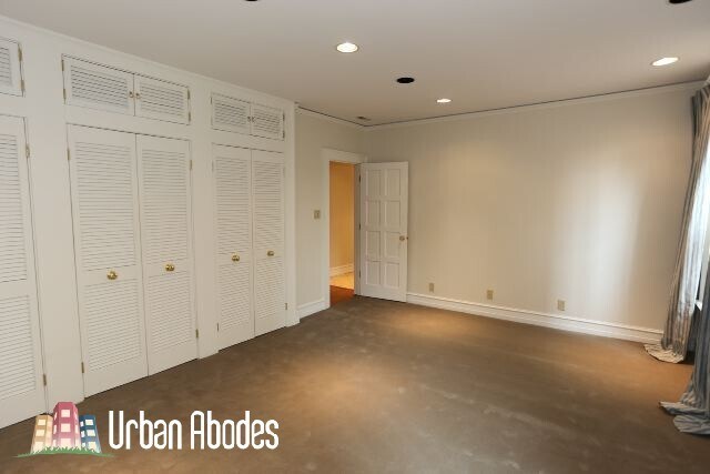 Building Photo - 3020 N Sheridan Rd