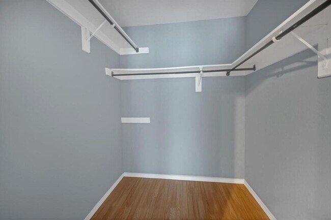 Building Photo - 8006 Summer Trail Dr