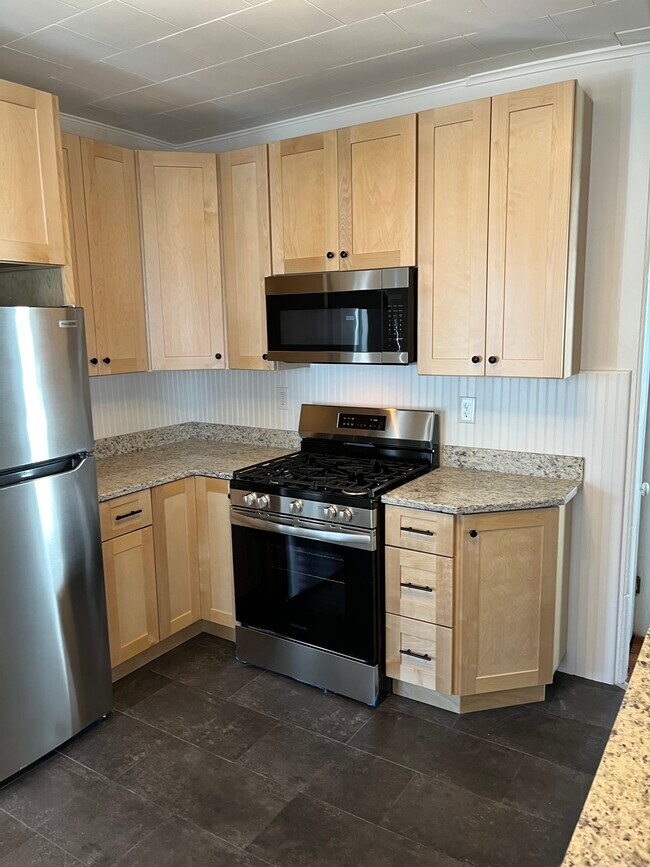 Building Photo - 9 Summer St