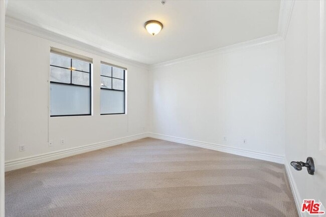 Building Photo - 12026 Hoffman St