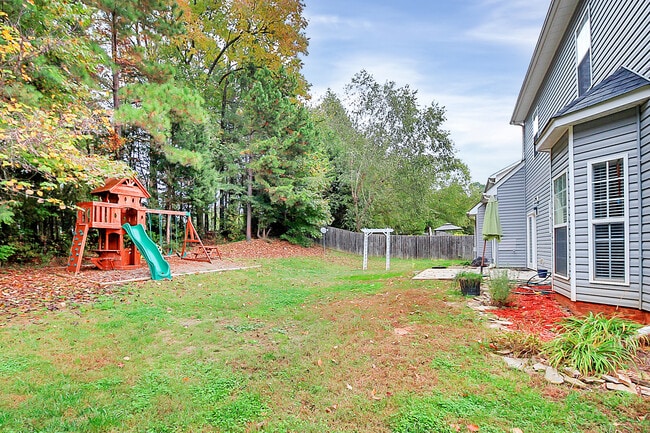 Building Photo - 3415 Fallowbrook Forest