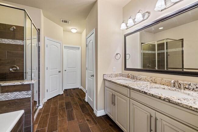 Building Photo - 11829 Terraza Cir