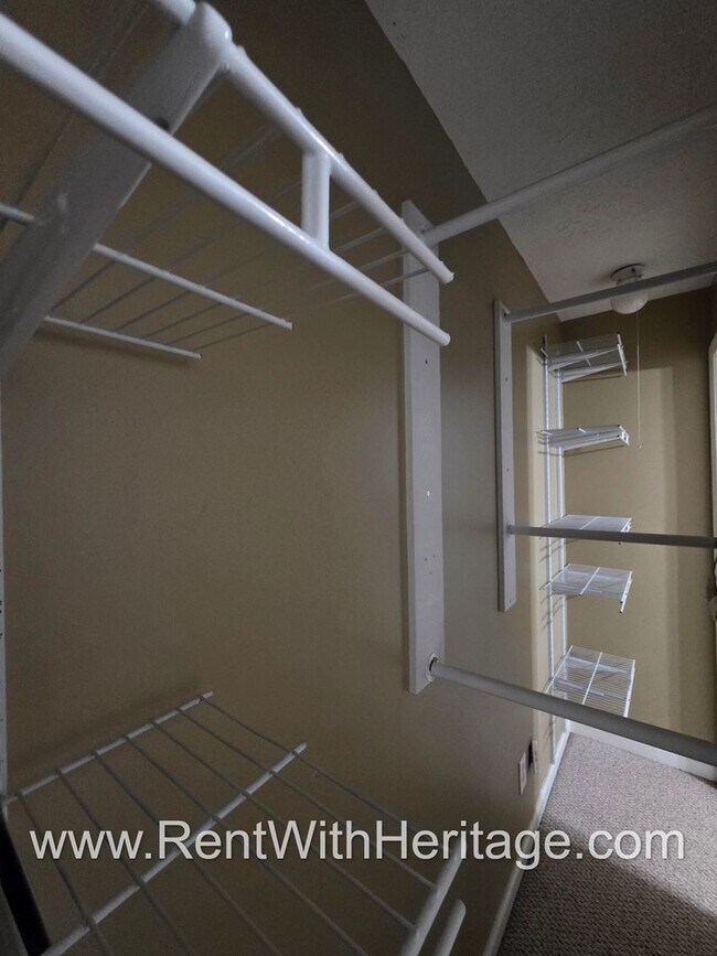 Building Photo - WOW! Fantastic 5 Bedroom/ 2 Bath Ranch With All The Upgrades / Great Location / Popular Alexander...