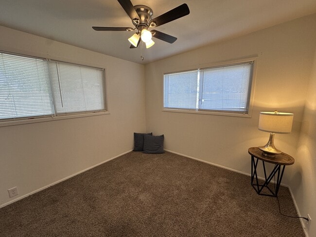 Building Photo - 2310 Oxford Cir