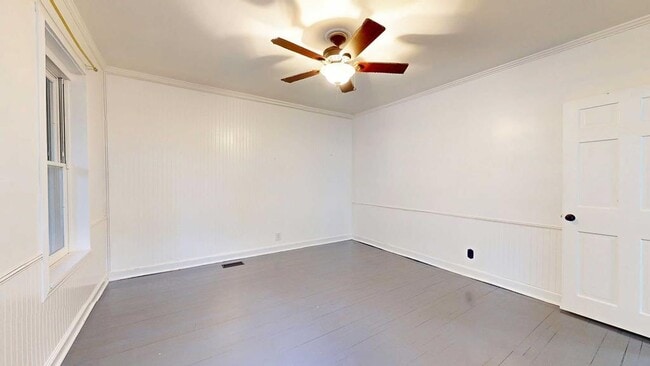 Building Photo - 1002 N Madison St