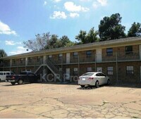 Building Photo - 340 W Dogwood St