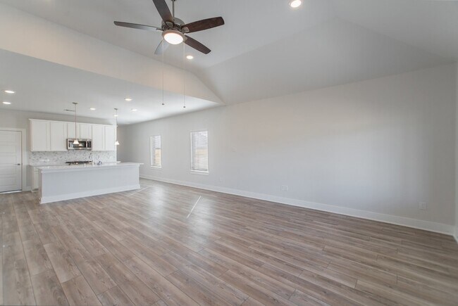 Building Photo - 10627 Whitejacket