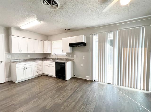 Building Photo - 5301 Mansel Ln
