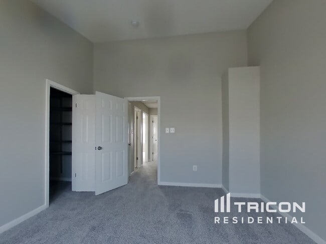 Building Photo - 10554 Catalina Pl