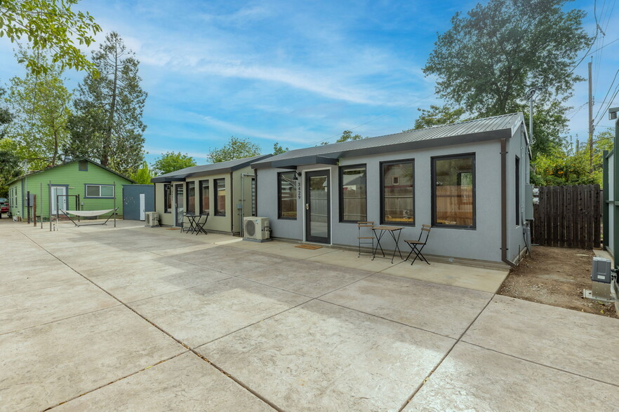 Building Photo - 3431 7th Ave