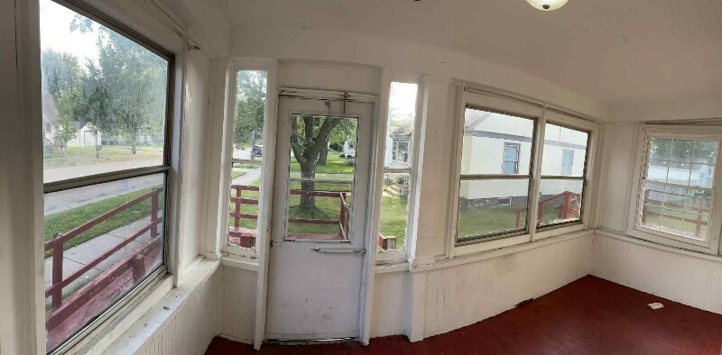 Building Photo - 633 Starr Ave