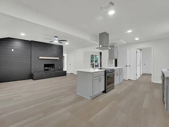 Building Photo - 4032 Aragon Dr