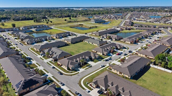 Building Photo - 1817 Party Pl