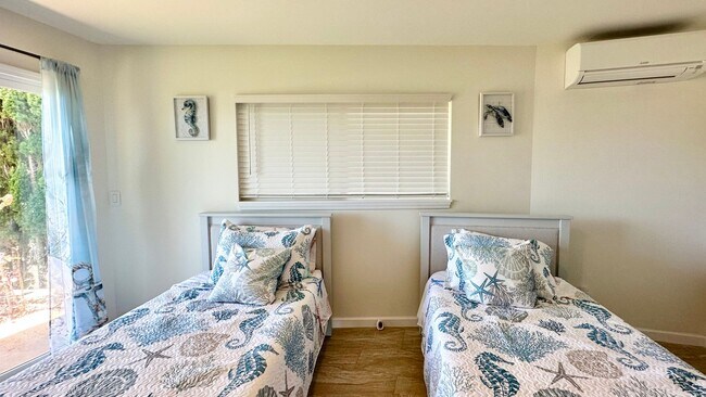 Building Photo - Fully Furnished 4 BD/3 BA Home in Mariner's Ridge!! Includes 1 Garage PRKG, W/D, Sep. Studio, & G...