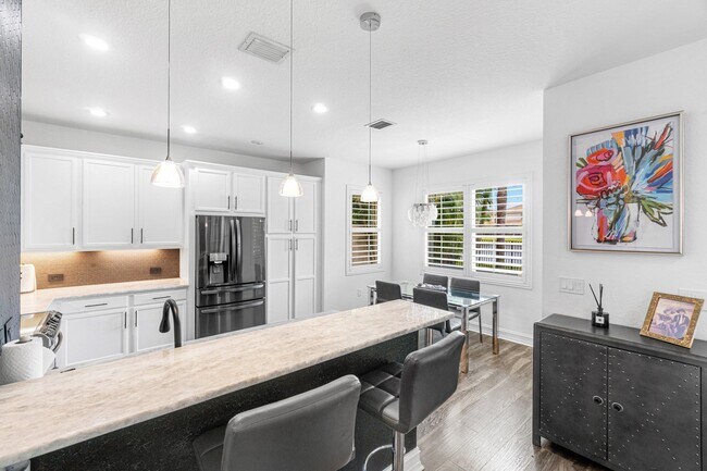 Building Photo - 8300 Calabria Lakes Drive
