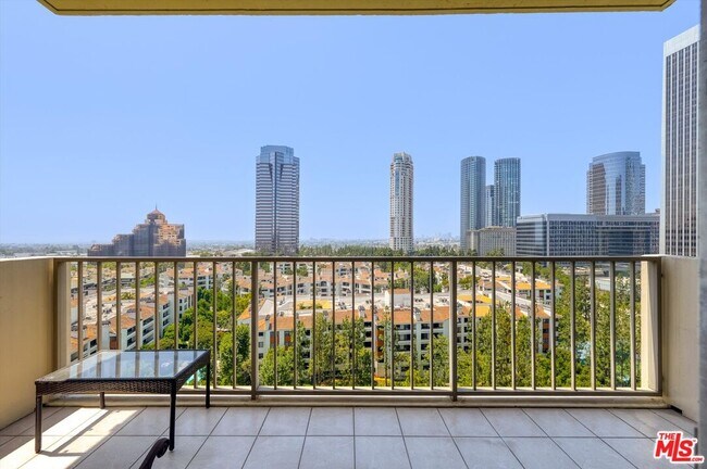 Building Photo - 2170 W Century Dr