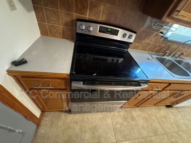 Building Photo - 11508 E 51 St S