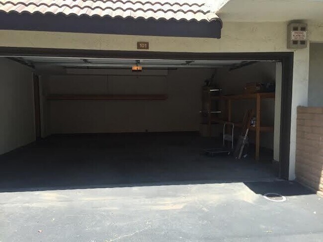 Building Photo - 3 br, 2 bath House - 2890 Huntington Blvd ...