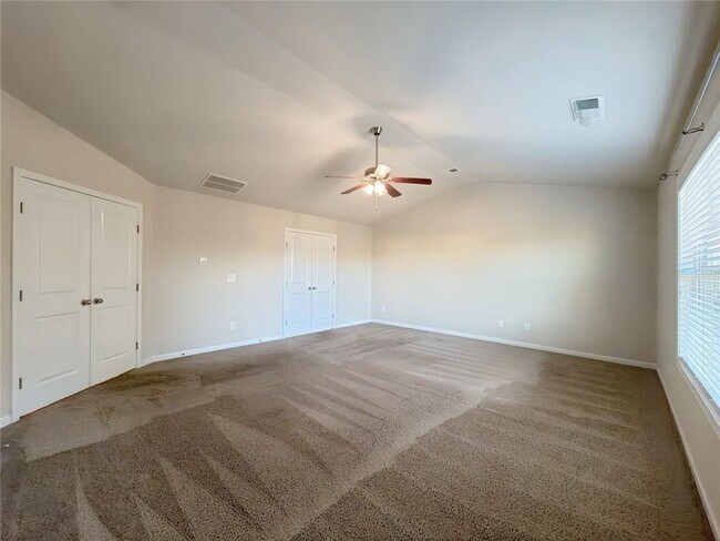 Building Photo - 2886 Cove View Ct SE