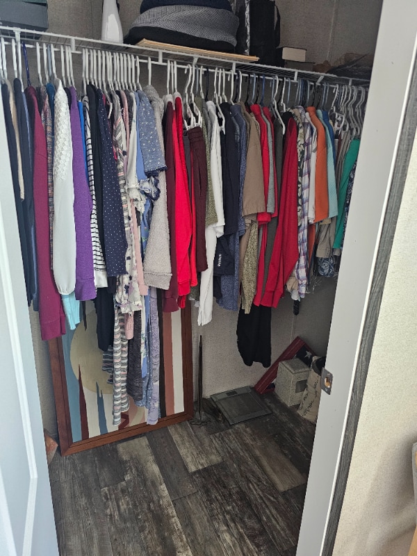 Building Photo - 9722 Scepter Ave