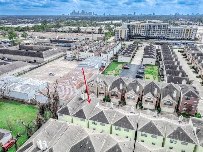 Building Photo - 650 Westcross St