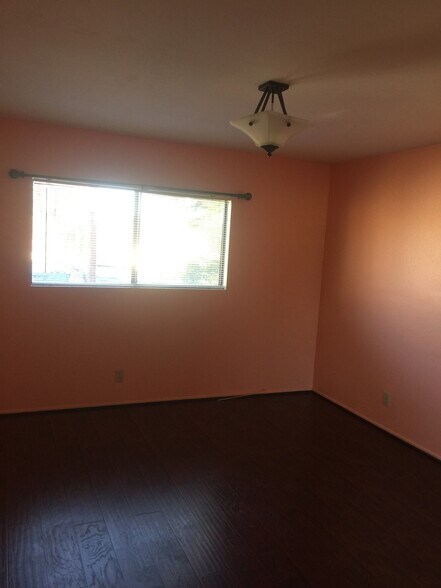 Building Photo - 1832 S Curson Ave