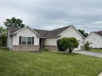 Building Photo - 5858 Sarah Lake Dr