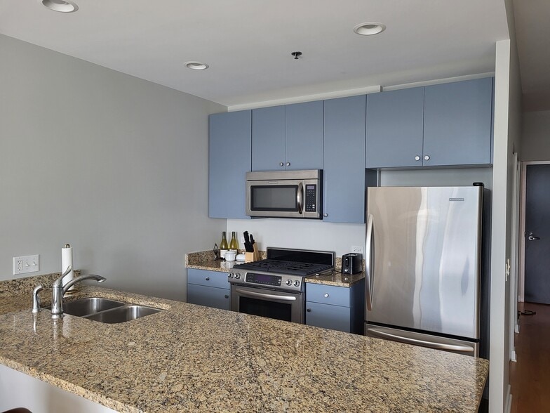 Building Photo - 303 W Ohio St