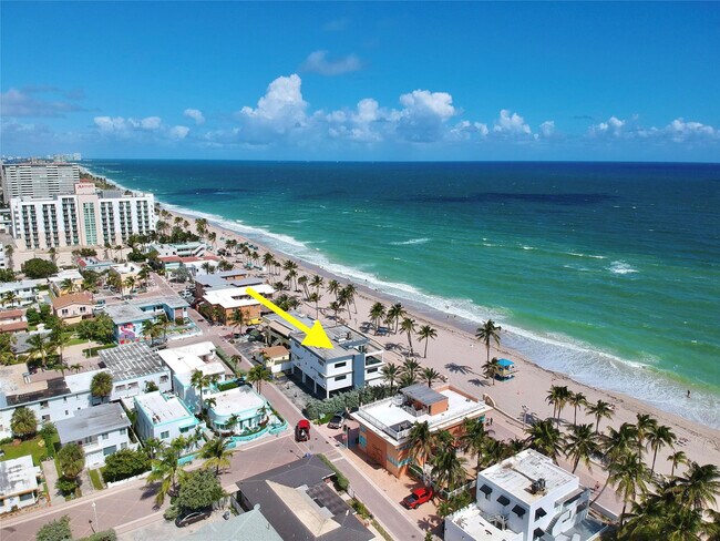 Building Photo - 2203 N Surf Rd