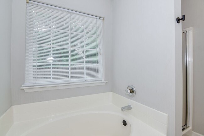 Building Photo - Great Ranch Near Augusta National!