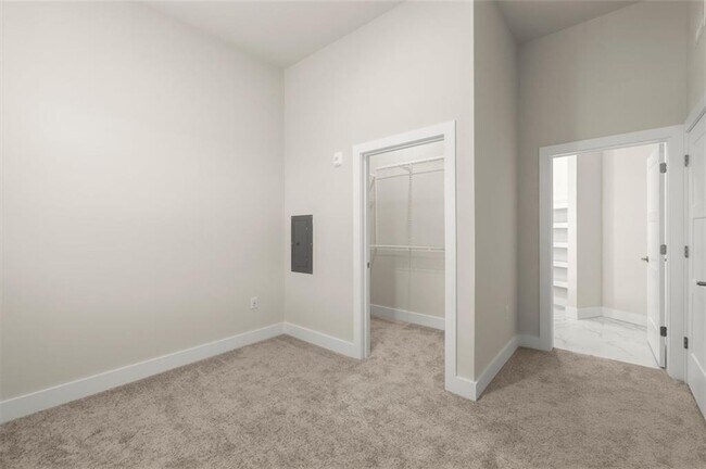 Building Photo - 2648 Sandy Plains Rd