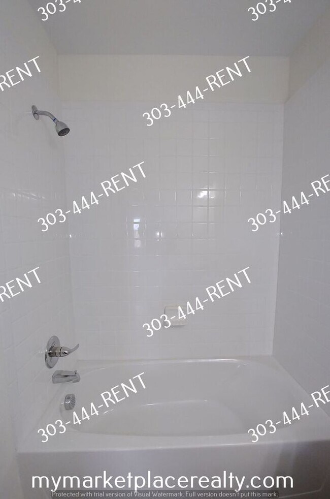 Building Photo - 2 Bedroom in Commerce City! Beautiful Home!