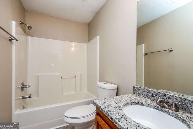 Building Photo - 6415 E Meyer Dr