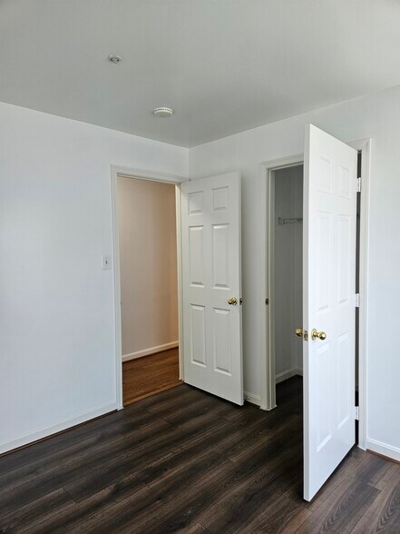 Building Photo - 2040 Alice Ave