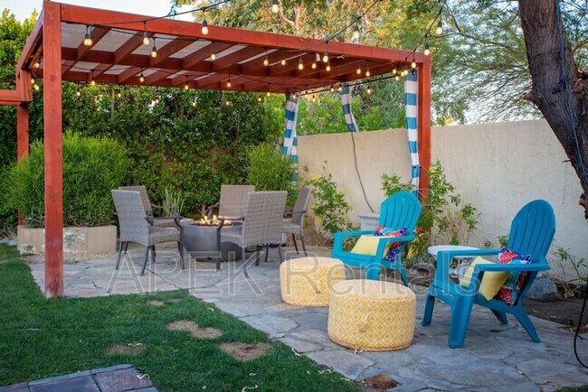 Building Photo - 2184 E Powell Rd