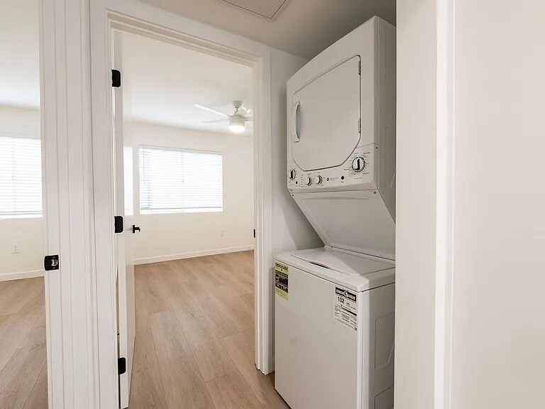 Building Photo - 611 Occidental Blvd