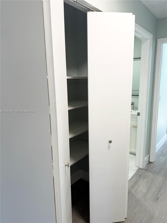 Building Photo - 804 SW 73rd Ave