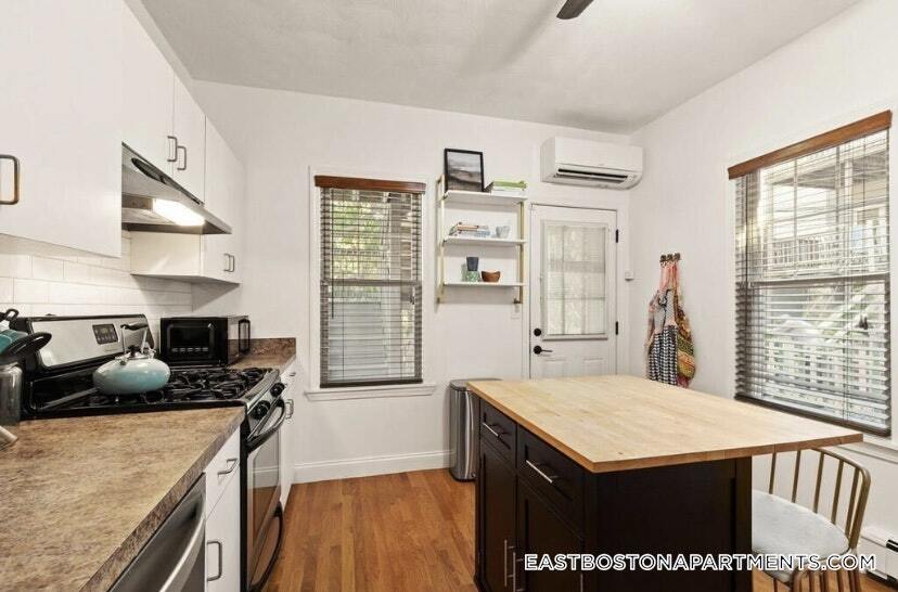 Building Photo - 171 Brooks St