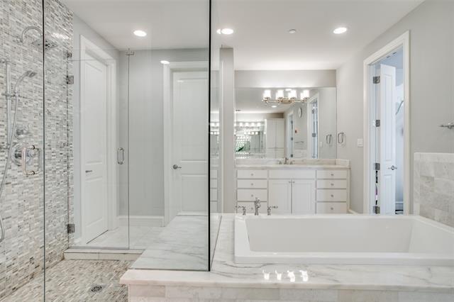 Building Photo - 4532 Normandy Ave