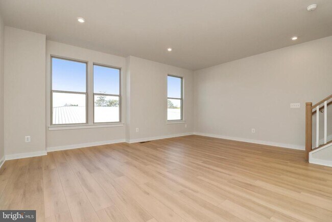 Building Photo - 2176 Glacier Rd