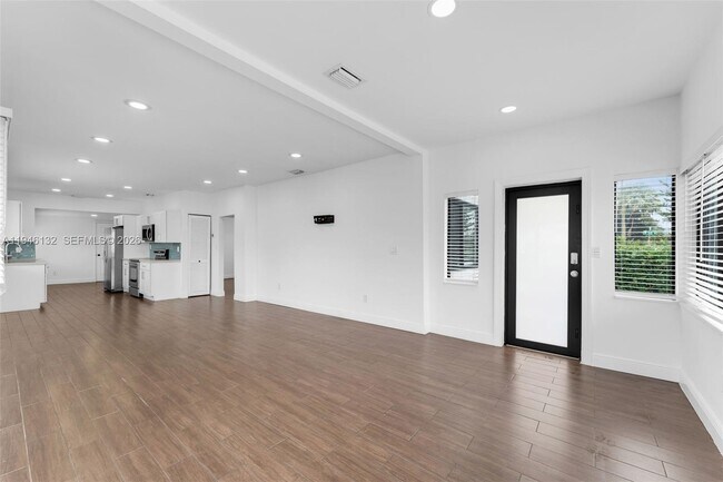 Building Photo - 5790 SW 5th St