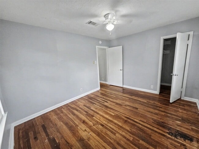 Building Photo - 1302 Westward Ave