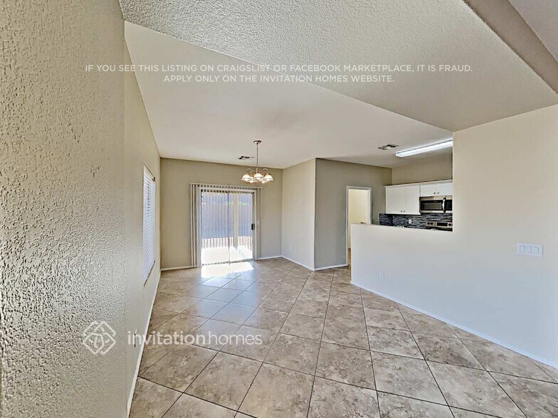 Building Photo - 30012 N Desert Willow Blvd